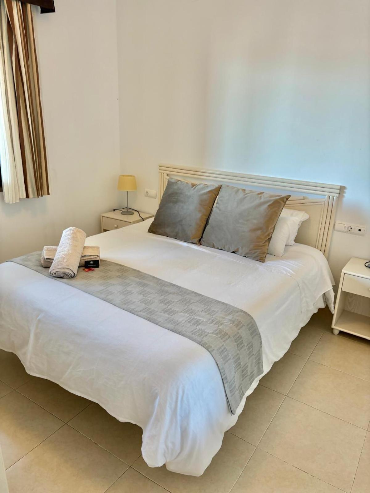 Apartment With Sea View Pool & Private Parking Calpe Luaran gambar